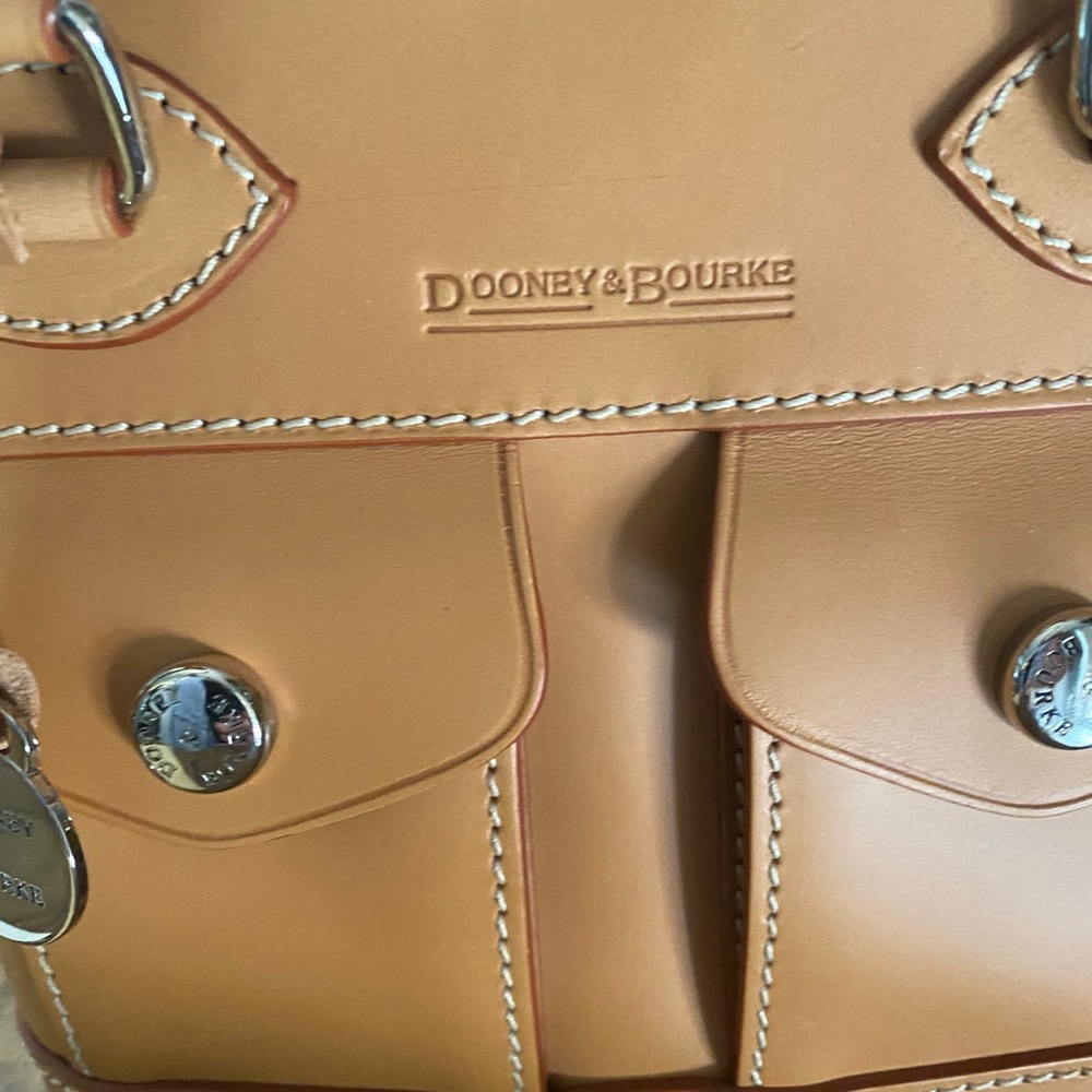 Downey and Bourke natural leather cross over bag - Picture 2 of 8